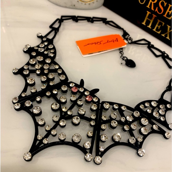 BETSEY JOHNSON Bat 🦇 Necklace NEW With Tags & Box - Picture 4 of 7